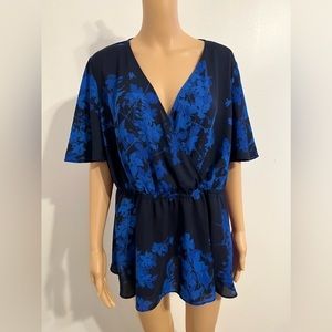 Worthington Women’s 1X Blue Floral Peplum Beautiful Short Sleeve Blouse